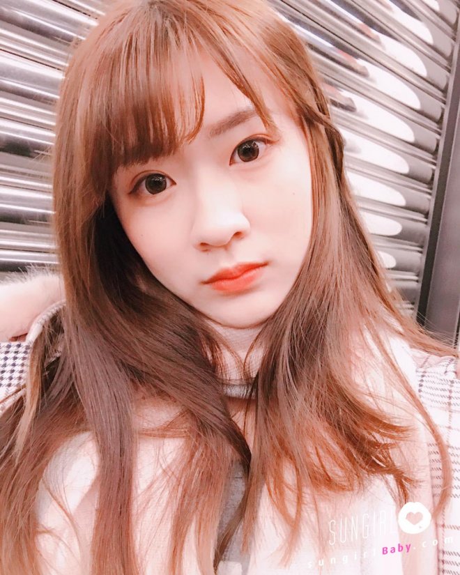 Sun 咩 咩 ❤ 1505 球 球 cosplay 照 曬 傲 人 身 材 "脾 氣 大 到 快 掉 出 來" .